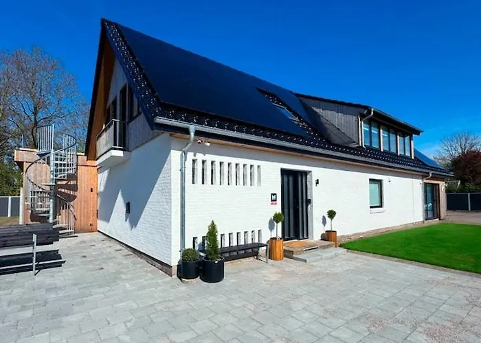 Villa Charming House For 11 Persons In With Luxury Rooftop Deck & Free Parking