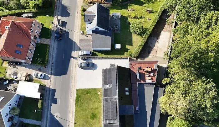 Charming House For 11 Persons In With Luxury Rooftop Deck & Free Parking Villa