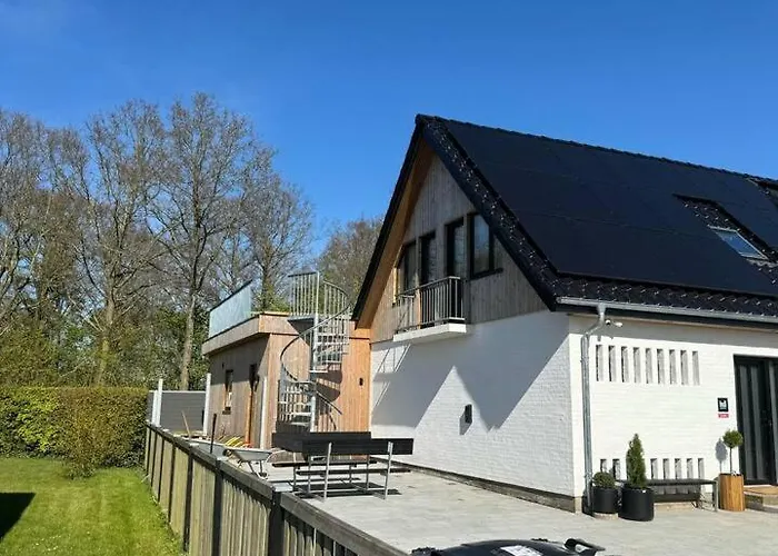 Charming House For 11 Persons In With Luxury Rooftop Deck & Free Parking Odense